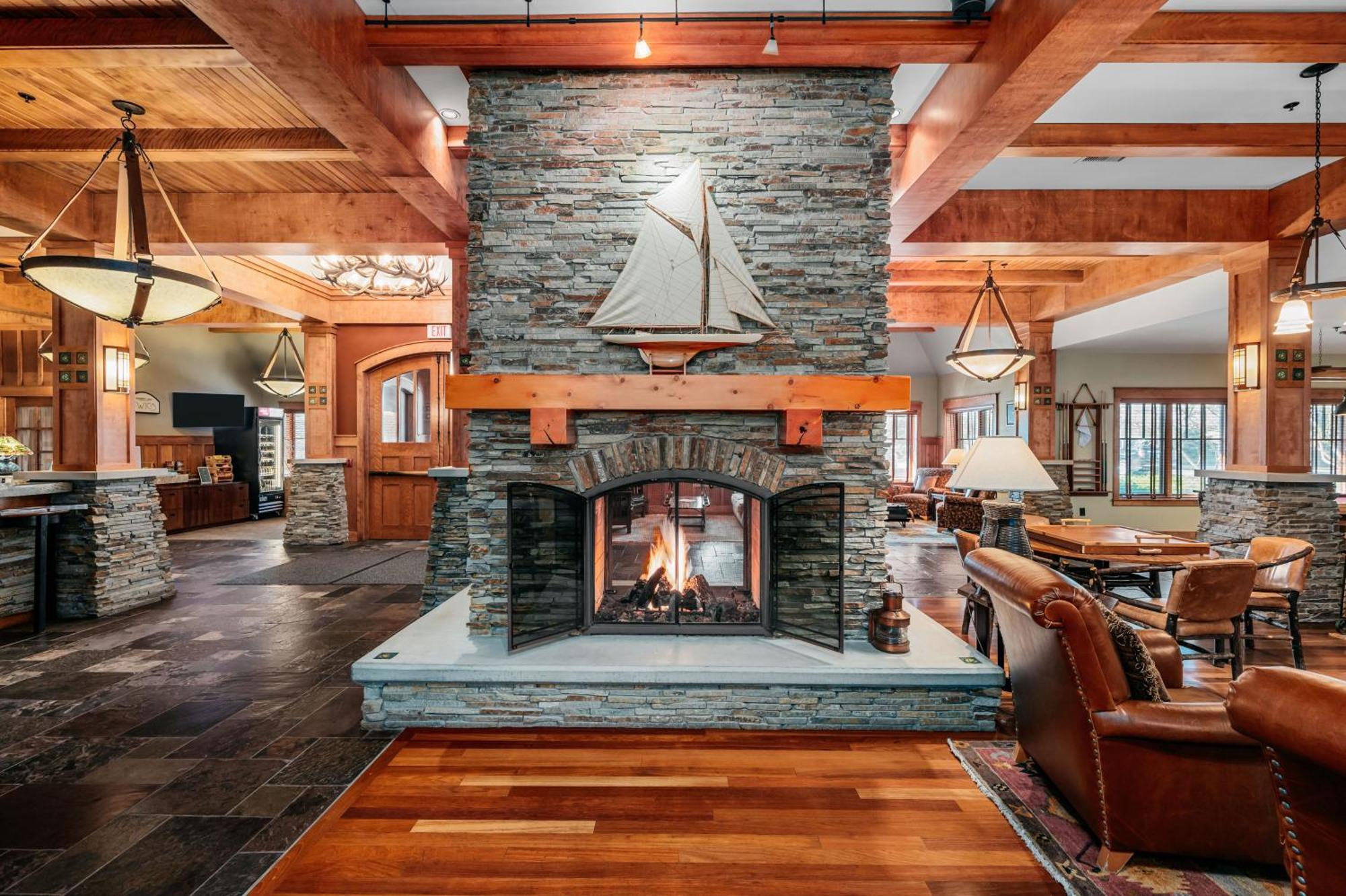 Tamarack Lodge Traverse City Eksteriør bilde